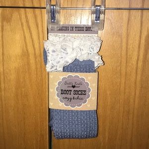 NWT Knit boot socks with lace trim